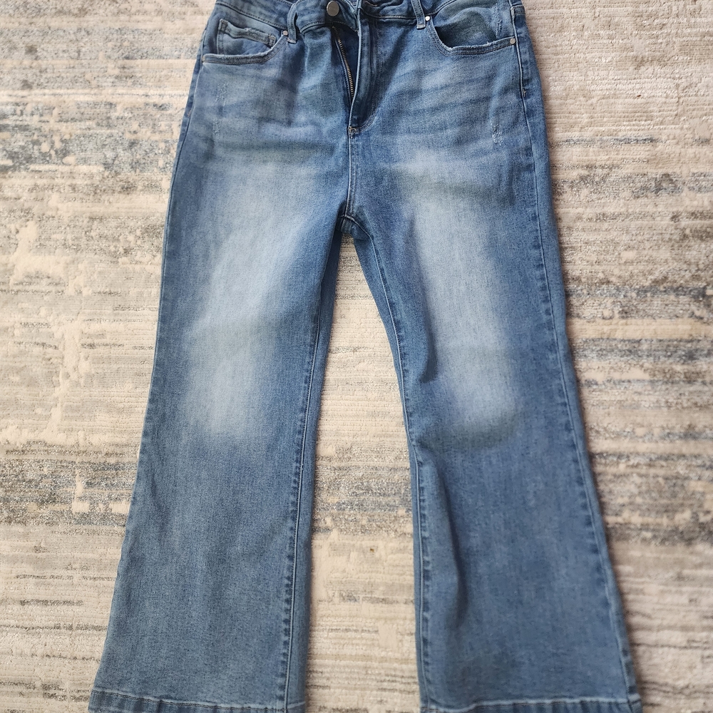 Risen Jeans NWOT, From Freckled Poppy Boutique.  27 Inch Inseam